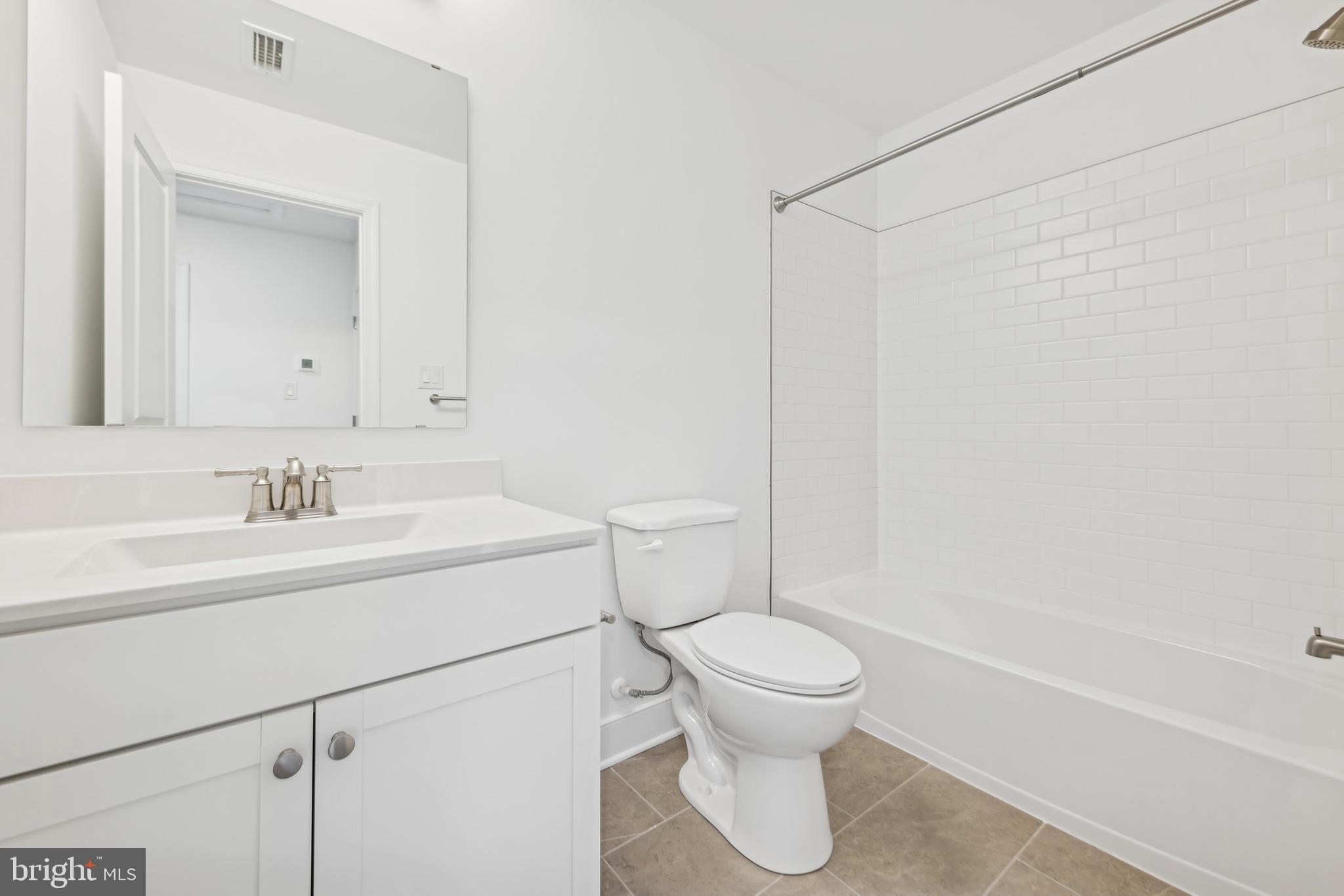 ADMIRAL'S LANDING - Residential