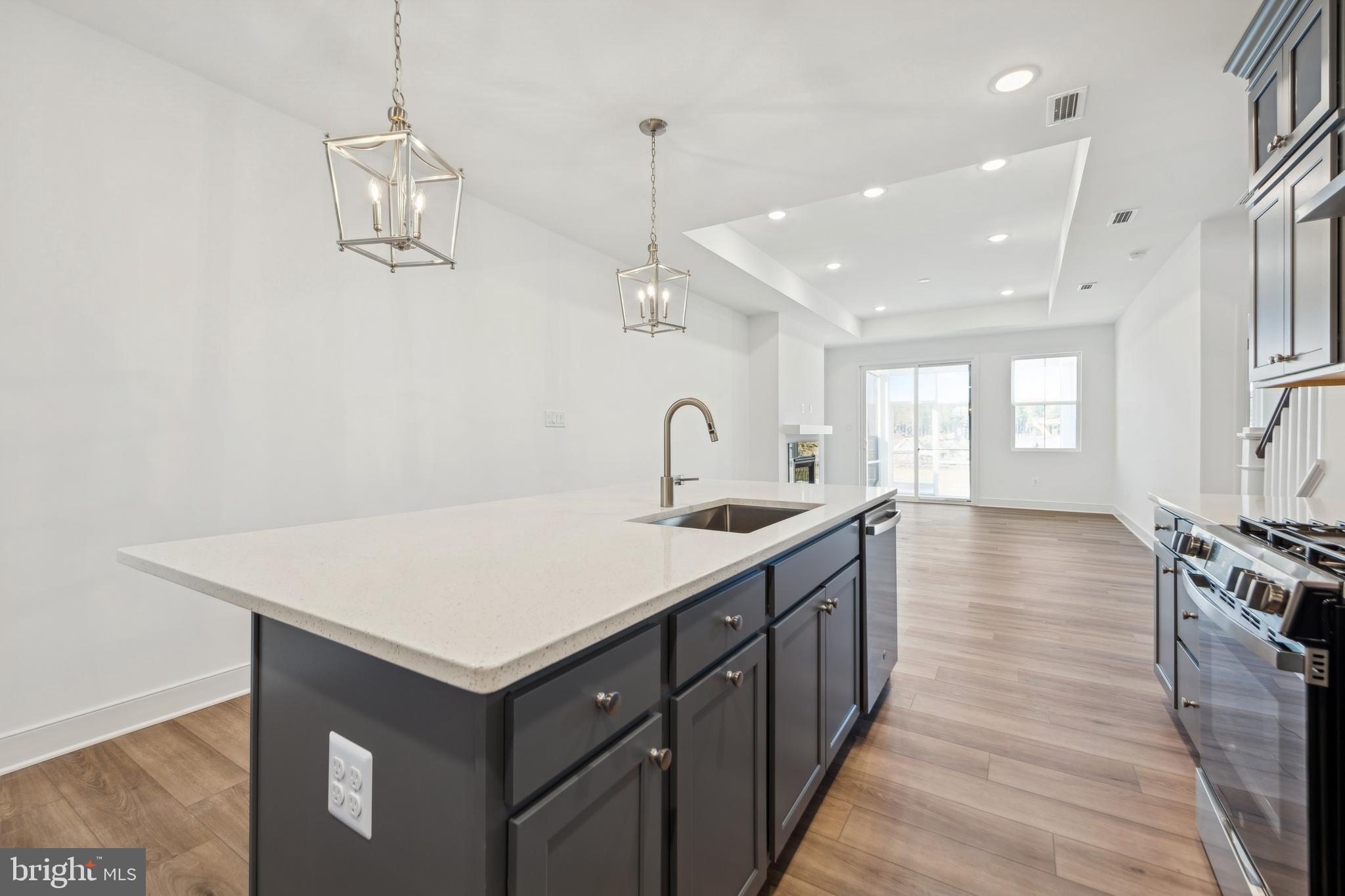 ADMIRAL'S LANDING - Residential