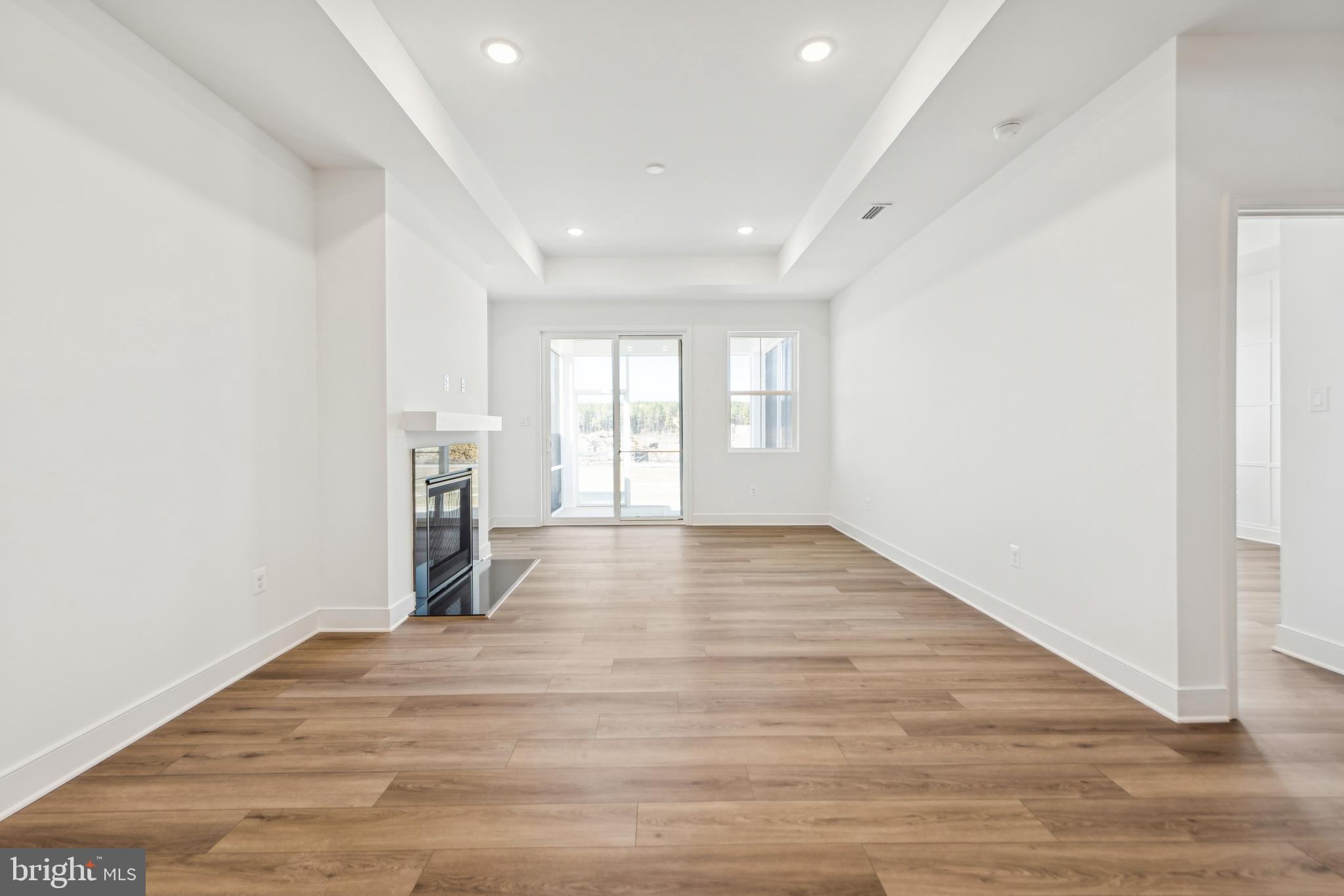 ADMIRAL'S LANDING - Residential