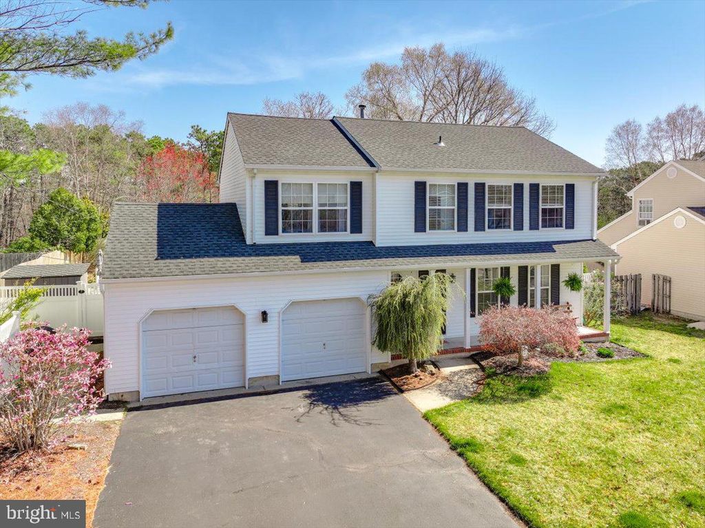 Photo of 767 Buccaneer Ln, MANAHAWKIN, NJ 08050 (MLS # NJOC2041458)
