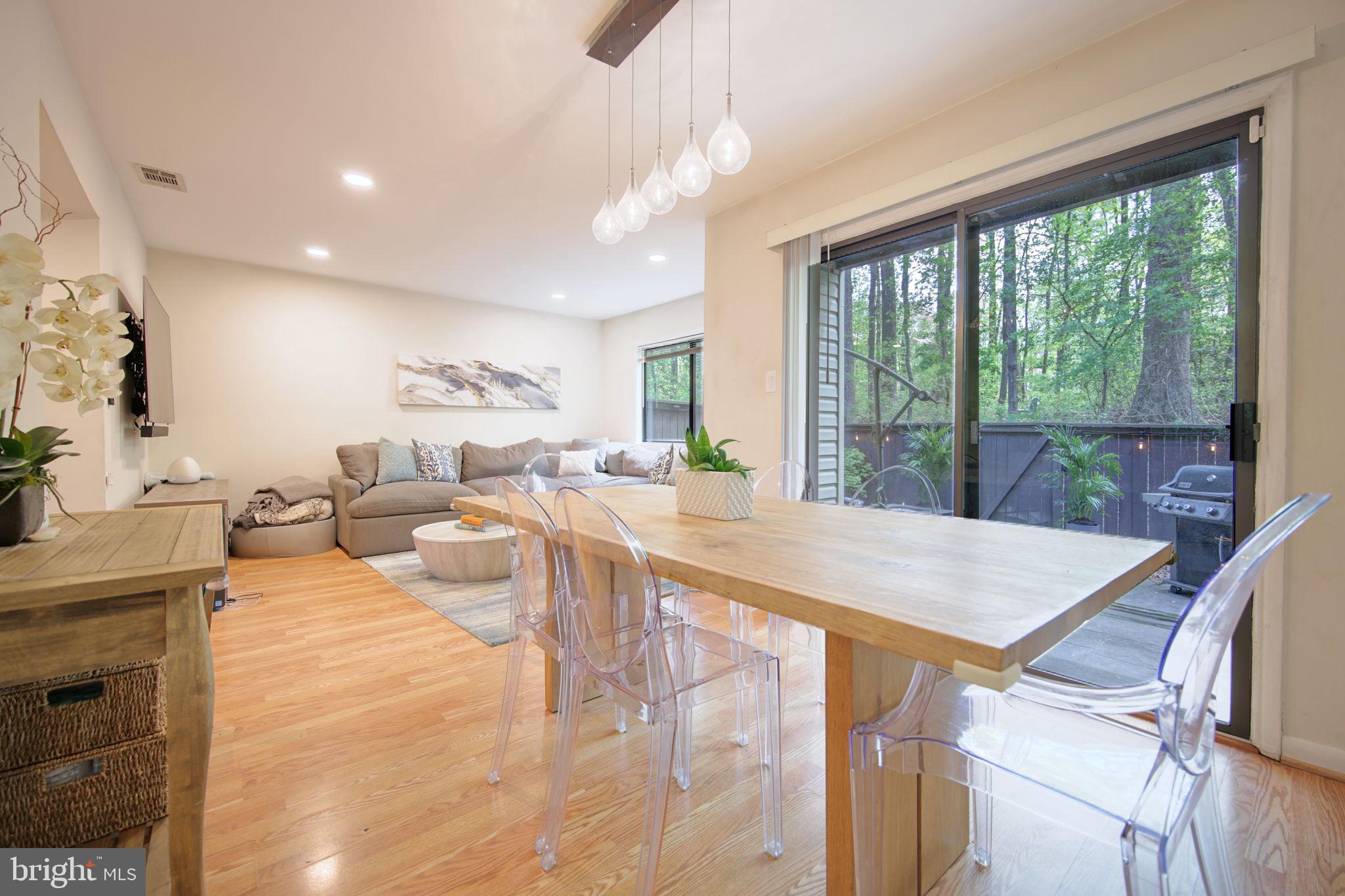 RESTON - Residential