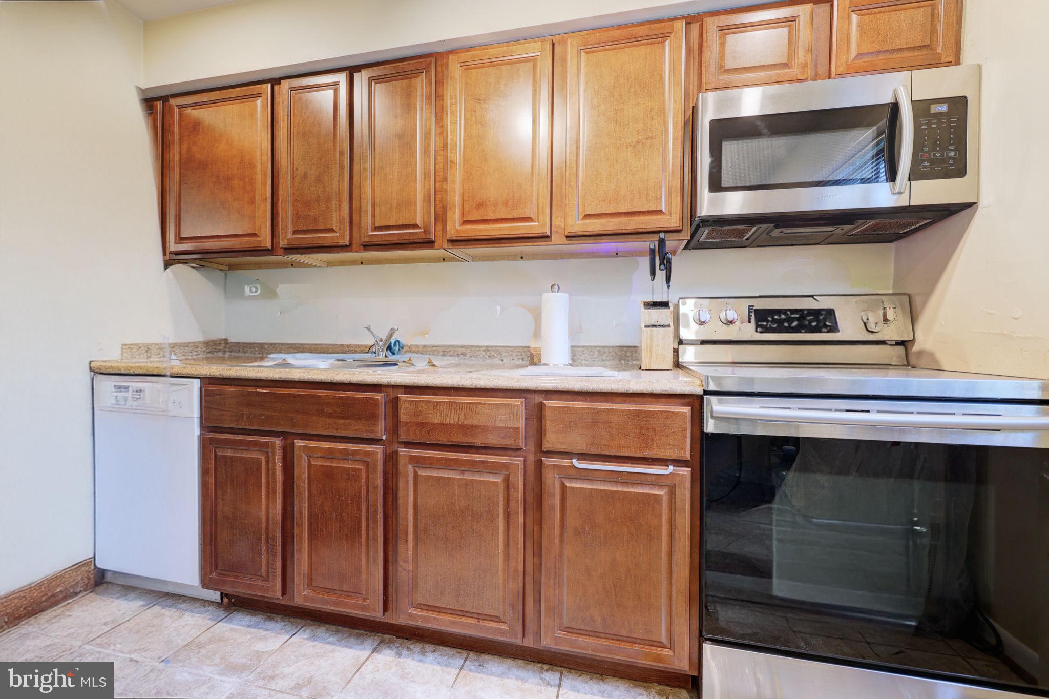 RESTON - Residential