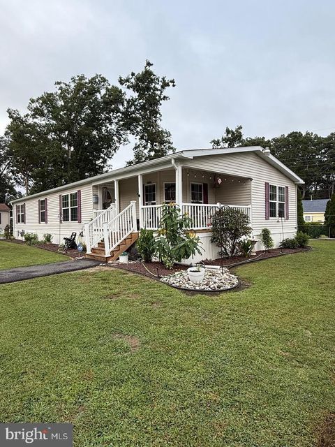 Photo of 8 Bayberry Ln, PITTSGROVE, NJ 08318 (MLS # NJSA2018362)