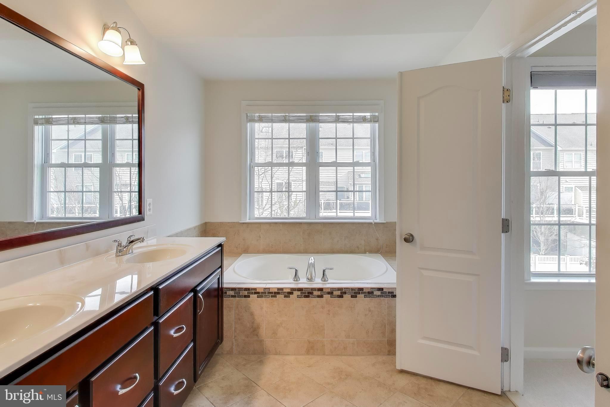 MARLBORO RIDGE - Residential