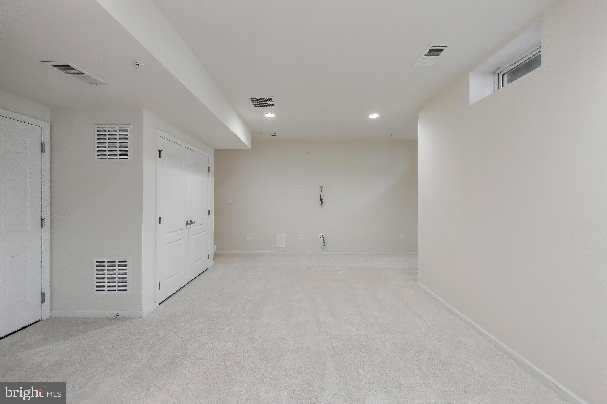 MARLBORO RIDGE - Residential