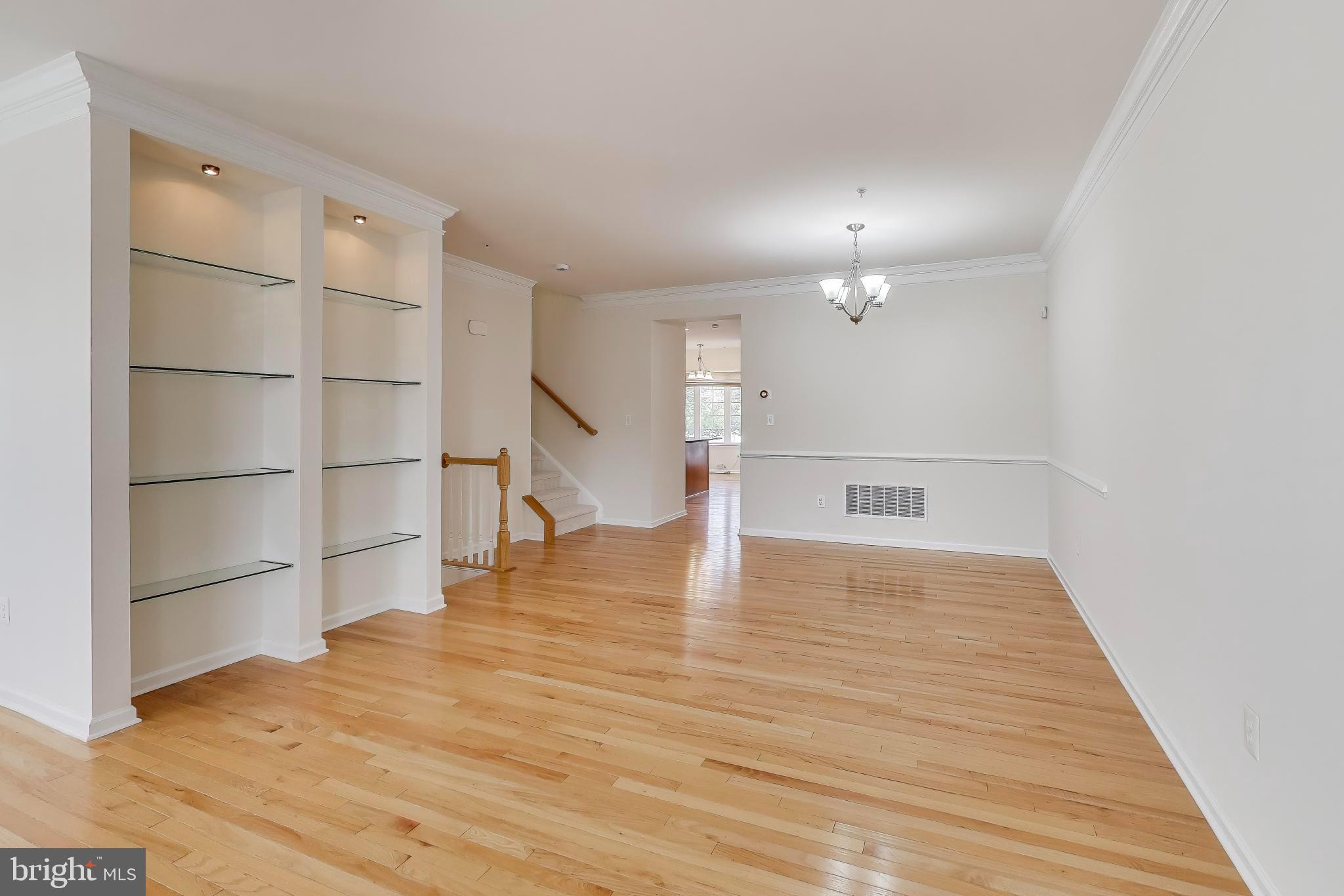 4516 THOROUGHBRED DRIVE