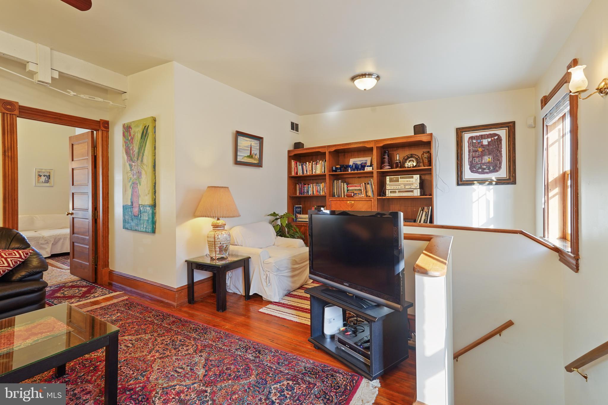 CAPITOL HILL - Residential