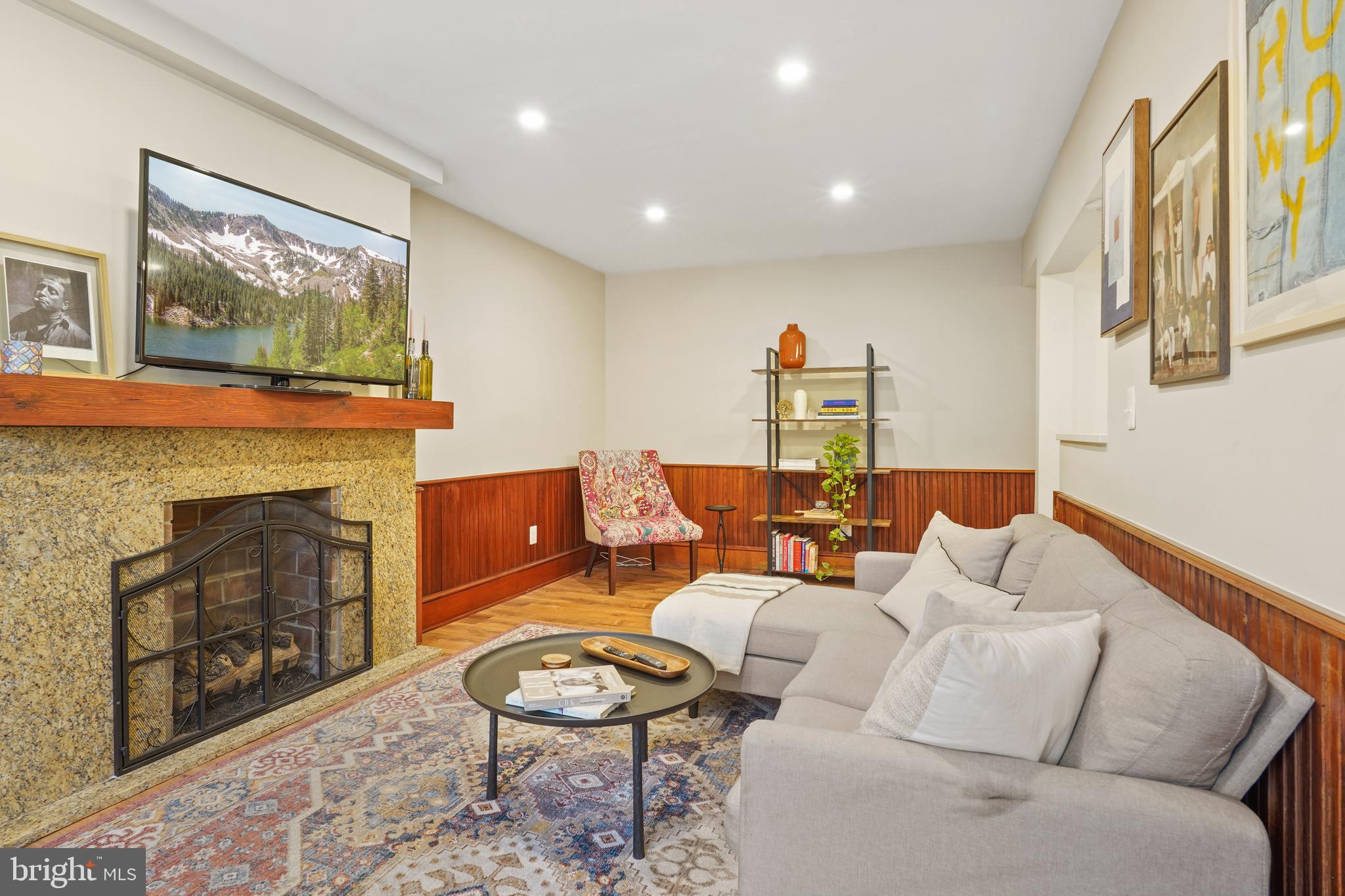 CAPITOL HILL - Residential