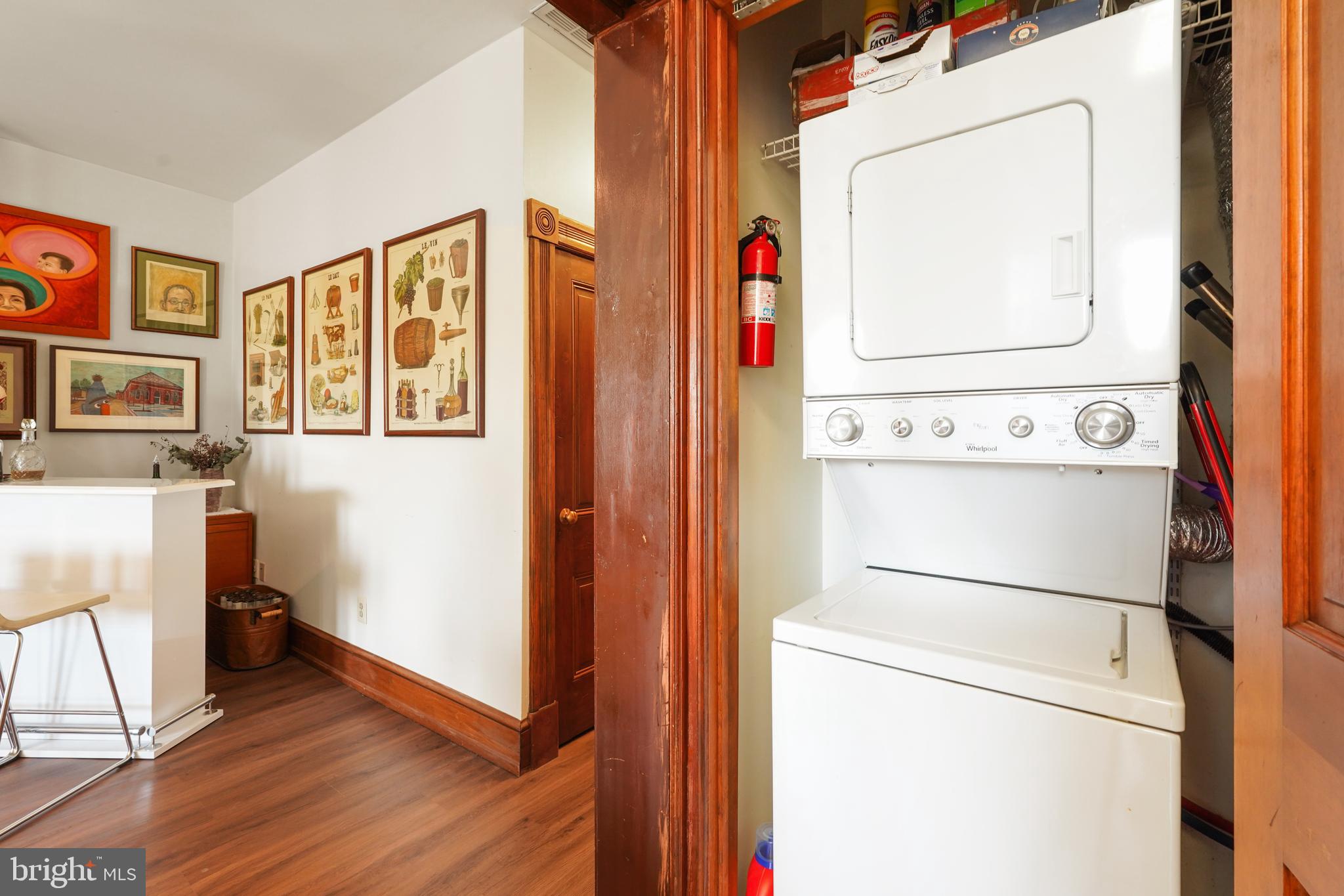 CAPITOL HILL - Residential