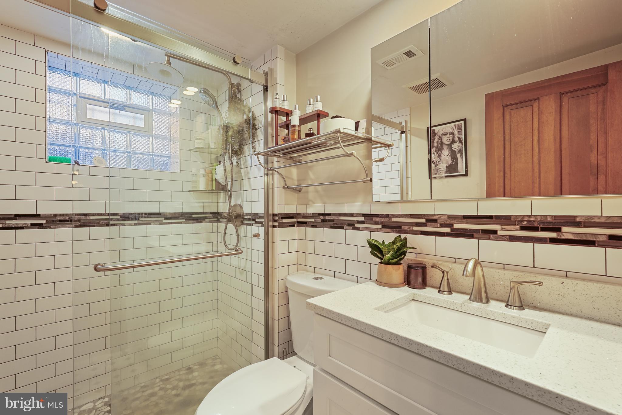CAPITOL HILL - Residential