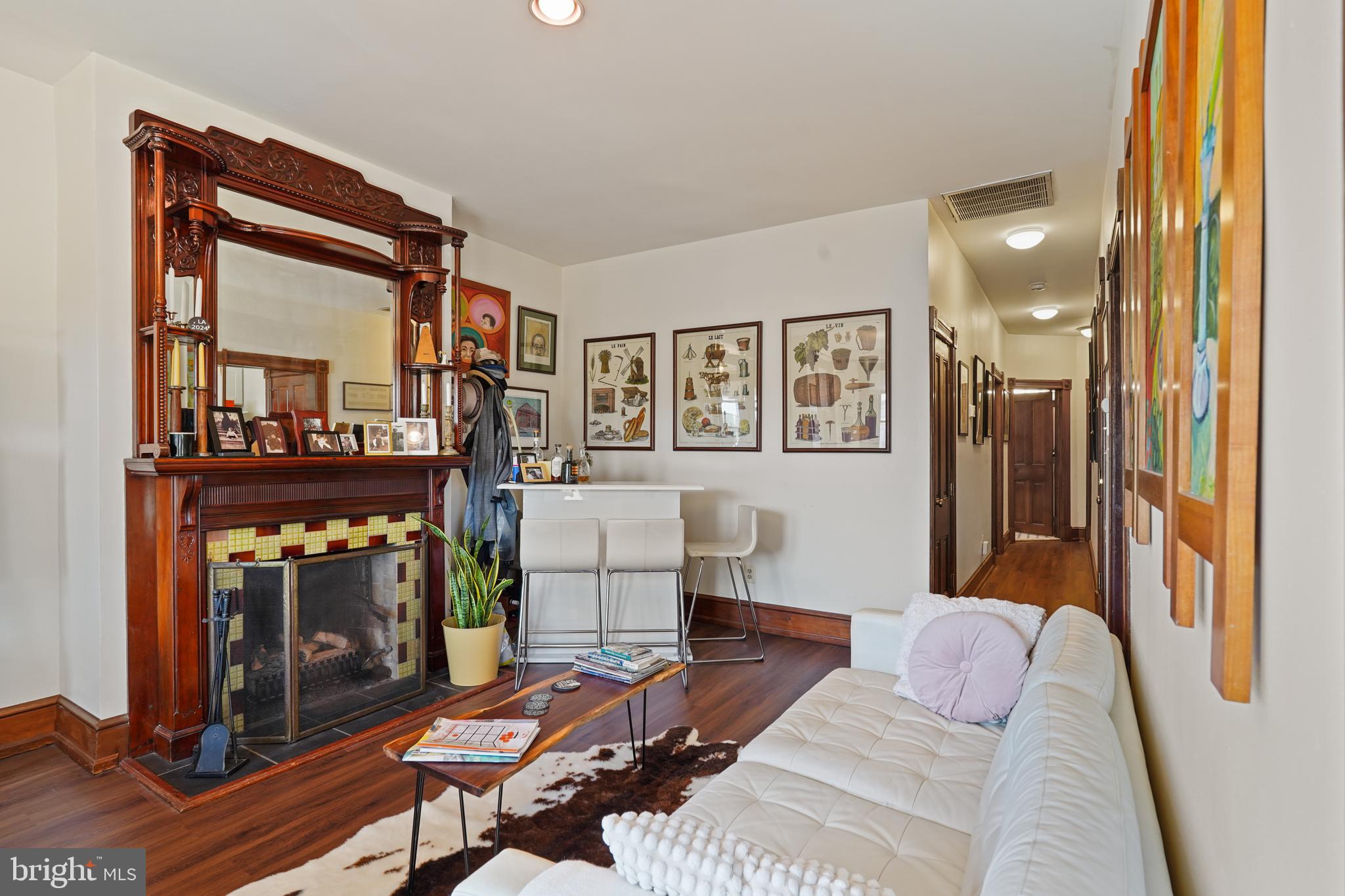 CAPITOL HILL - Residential