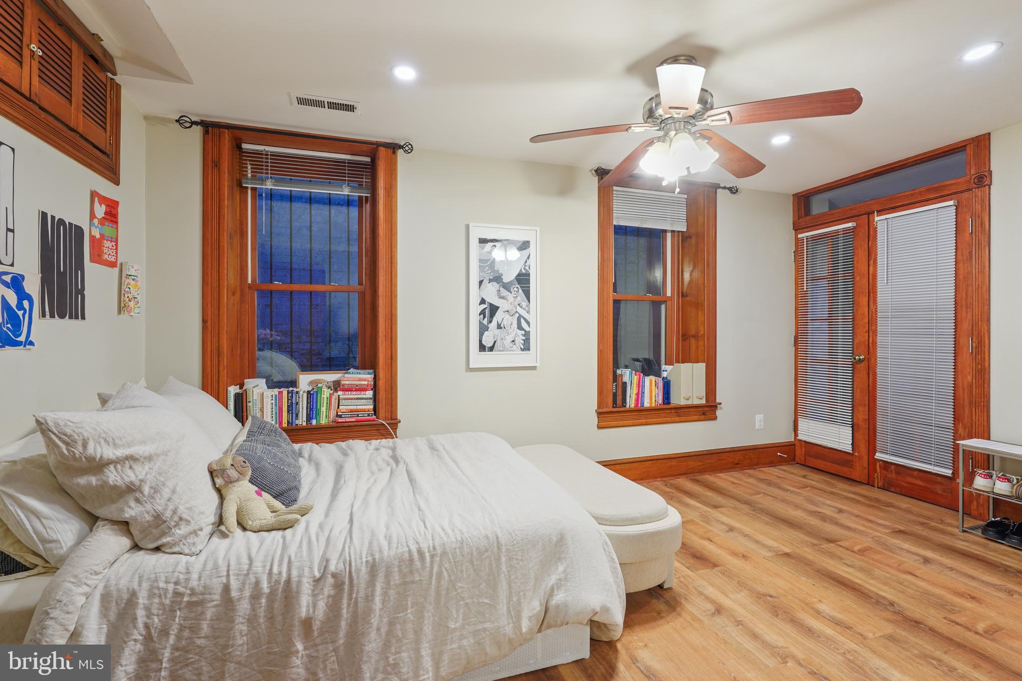 CAPITOL HILL - Residential