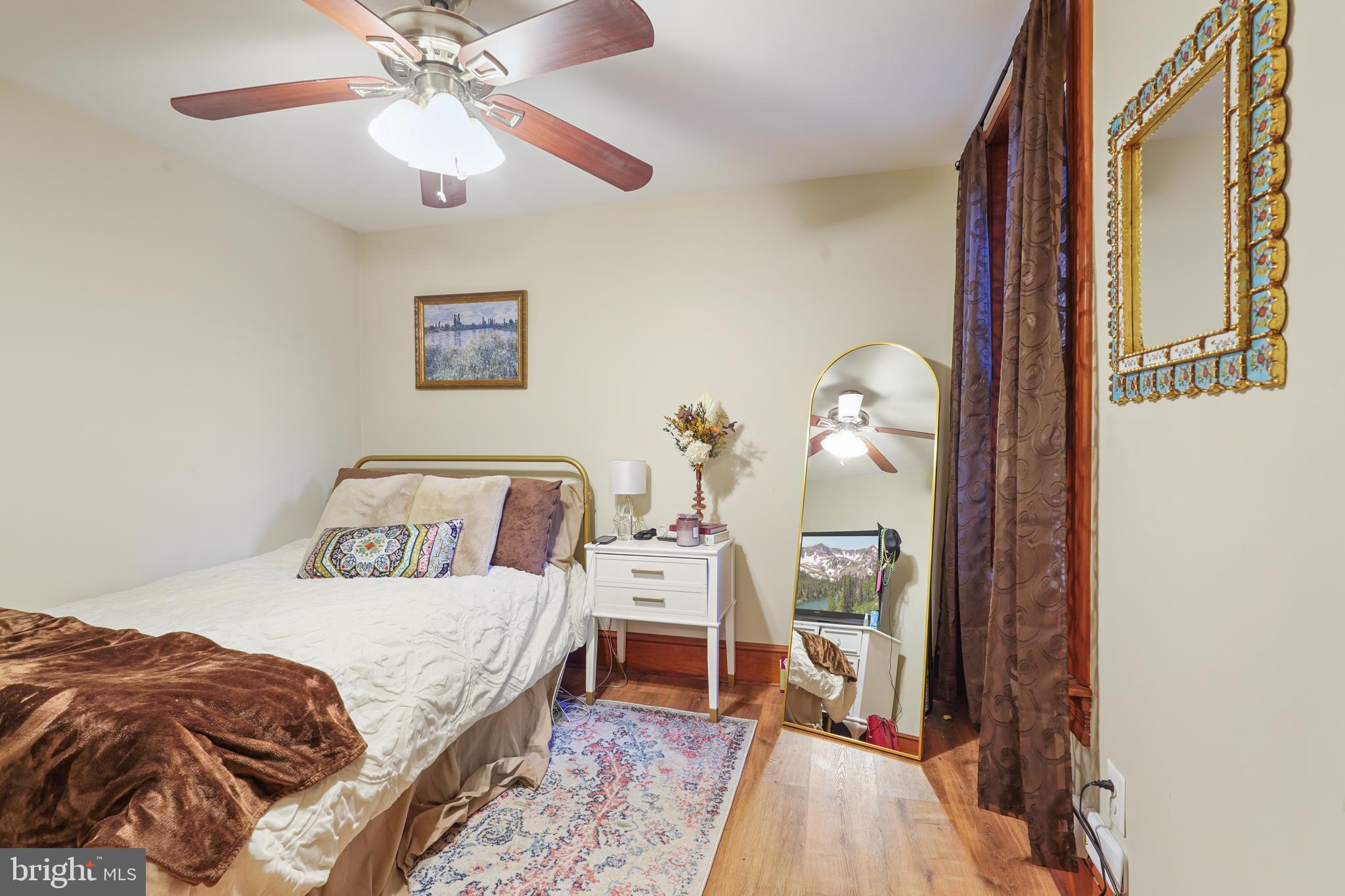 CAPITOL HILL - Residential