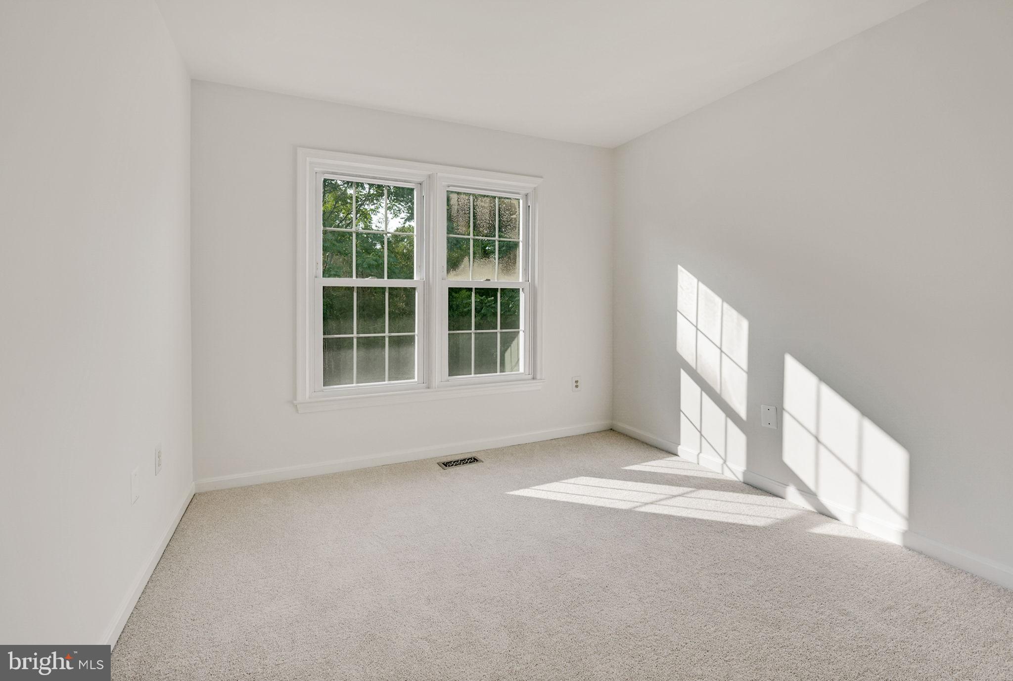 CROSSPOINTE - Residential