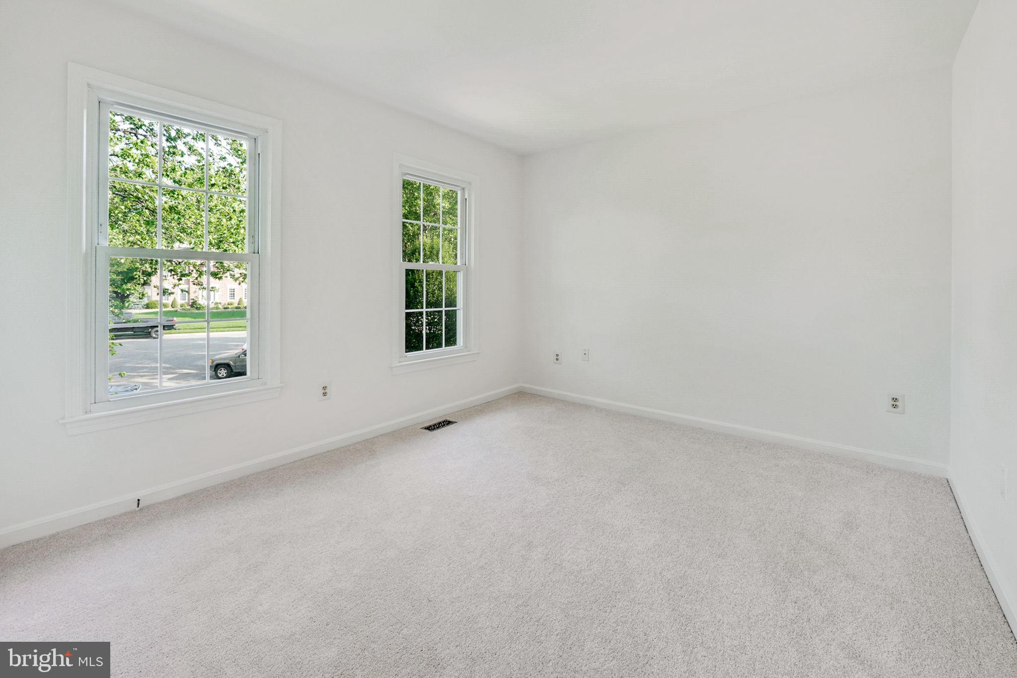 CROSSPOINTE - Residential