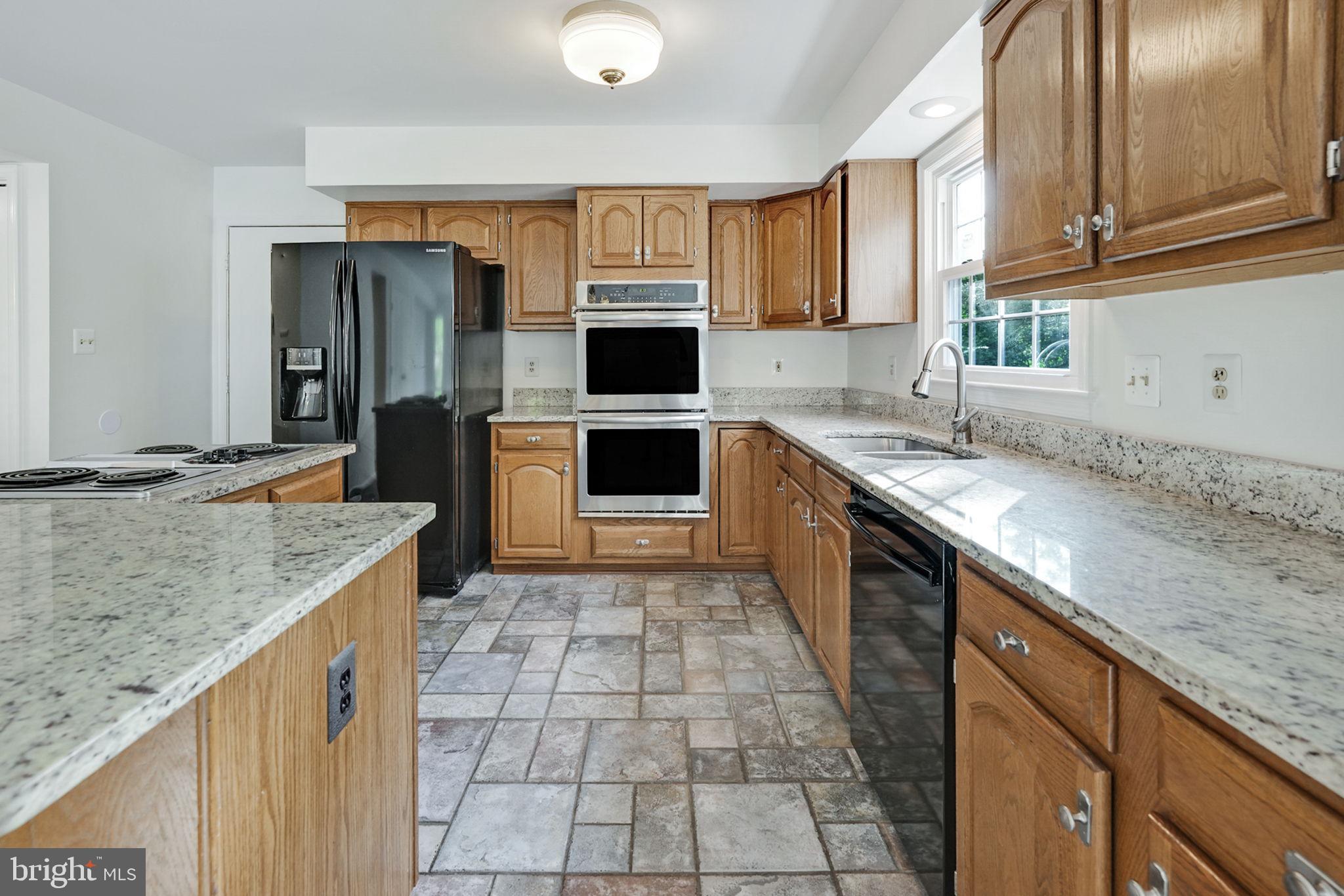 CROSSPOINTE - Residential