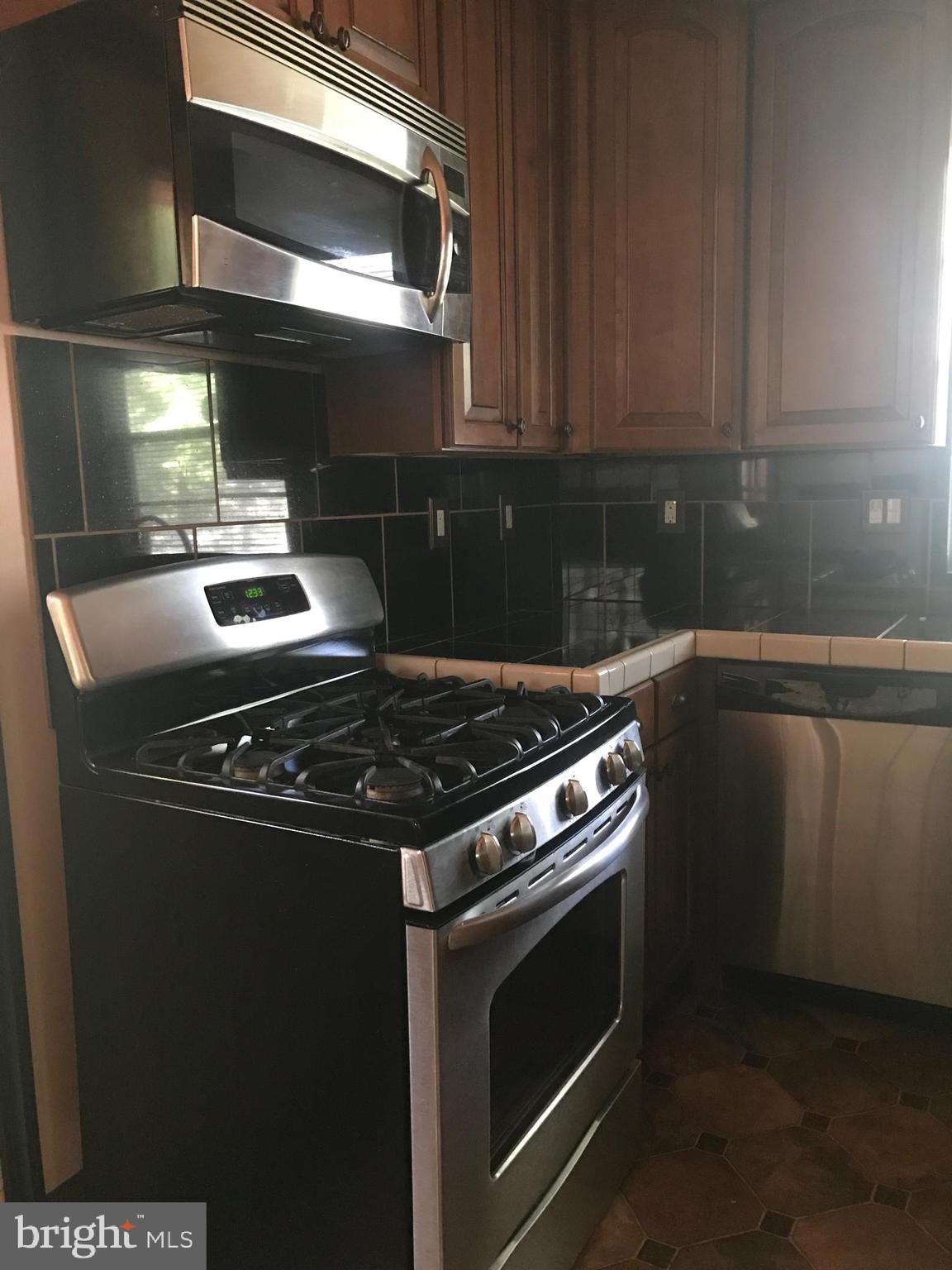 ROLLING VALLEY WEST - Residential Lease