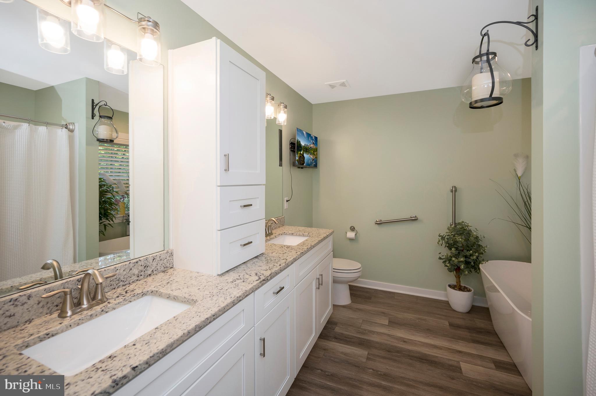 LAKE OF THE WOODS - Residential