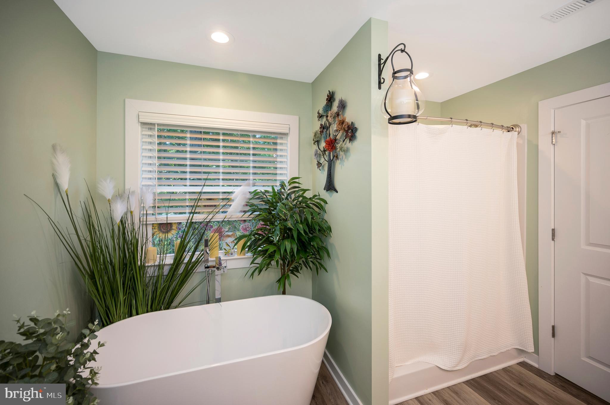 LAKE OF THE WOODS - Residential