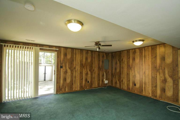 DALE CITY - Residential Lease