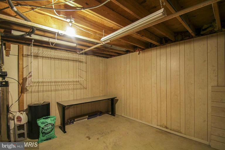 DALE CITY - Residential Lease