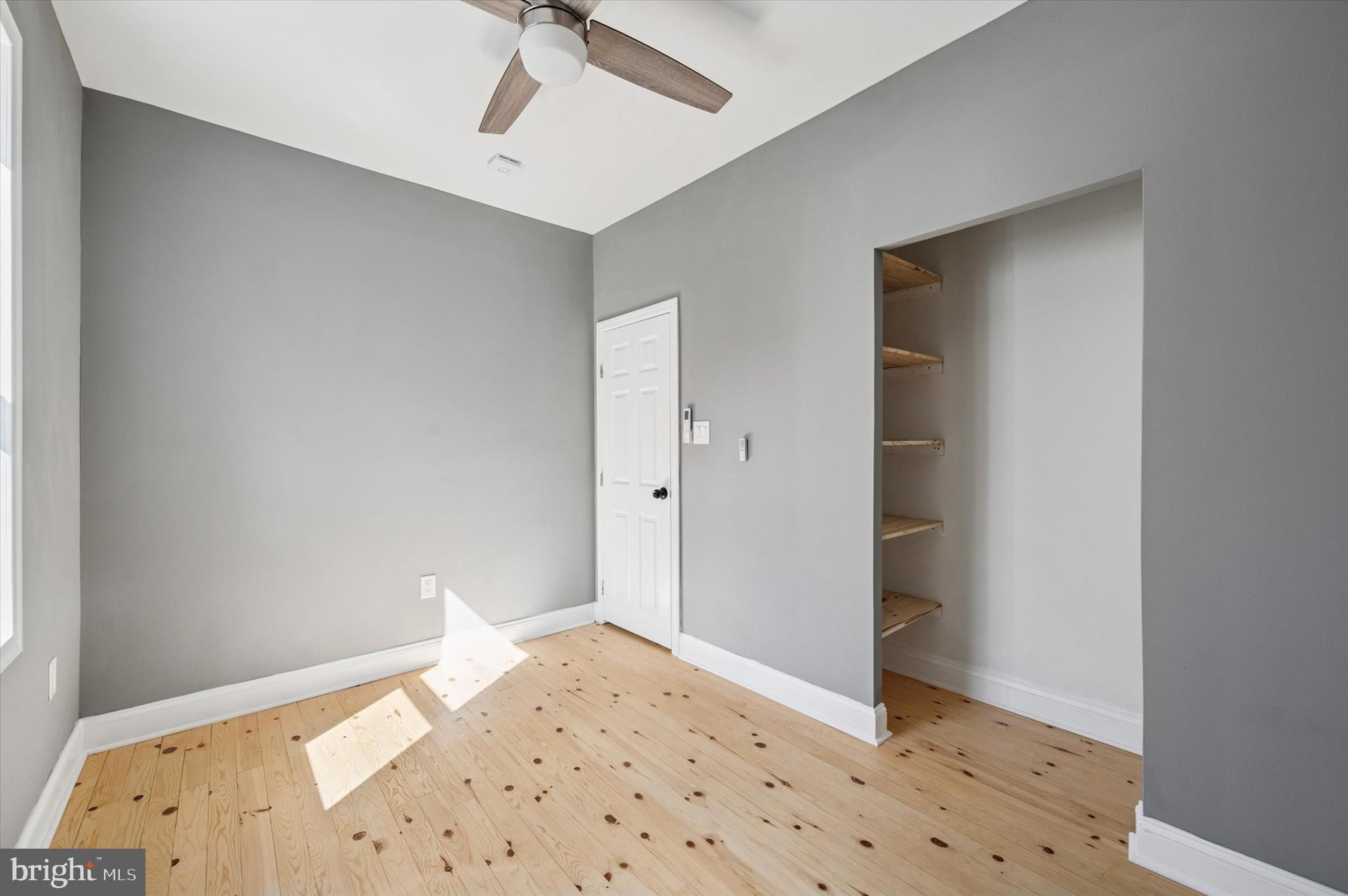 WALNUT HILL - Residential