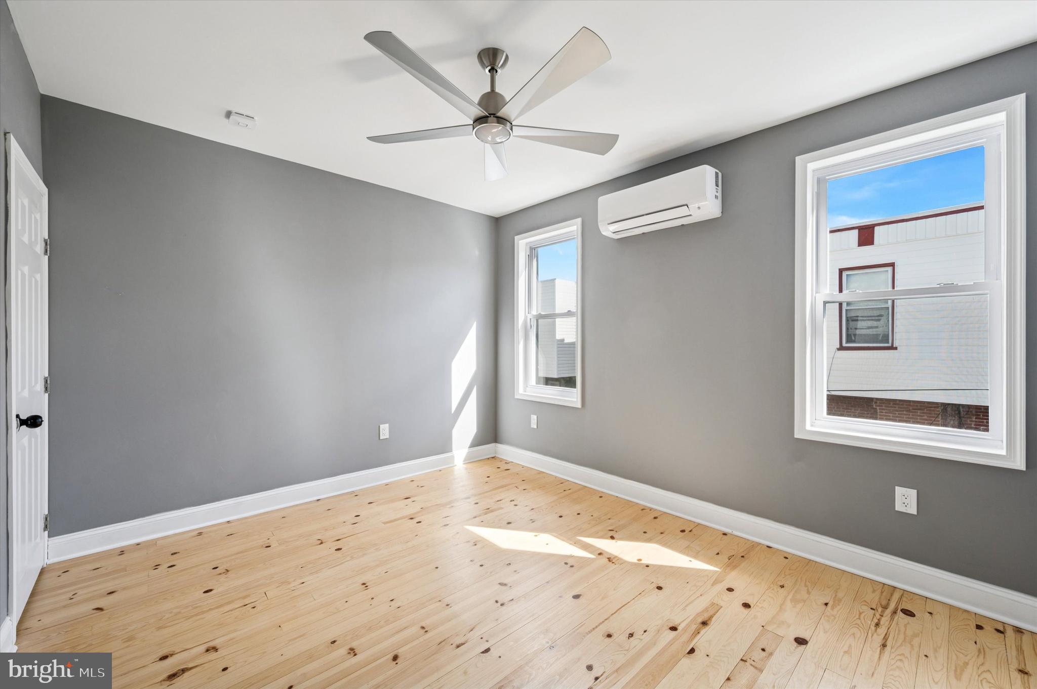 WALNUT HILL - Residential