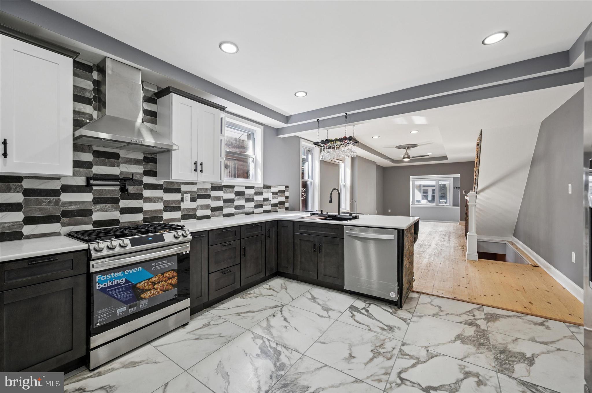 WALNUT HILL - Residential