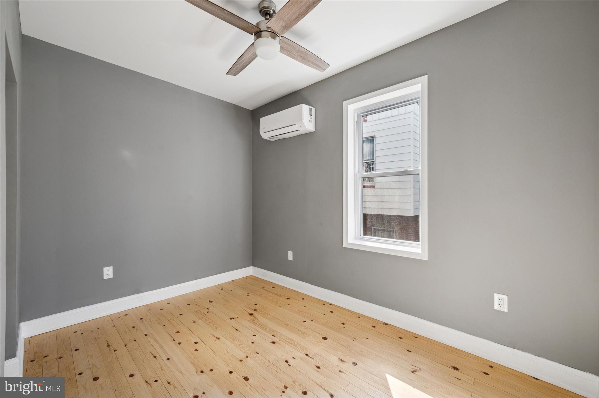 WALNUT HILL - Residential