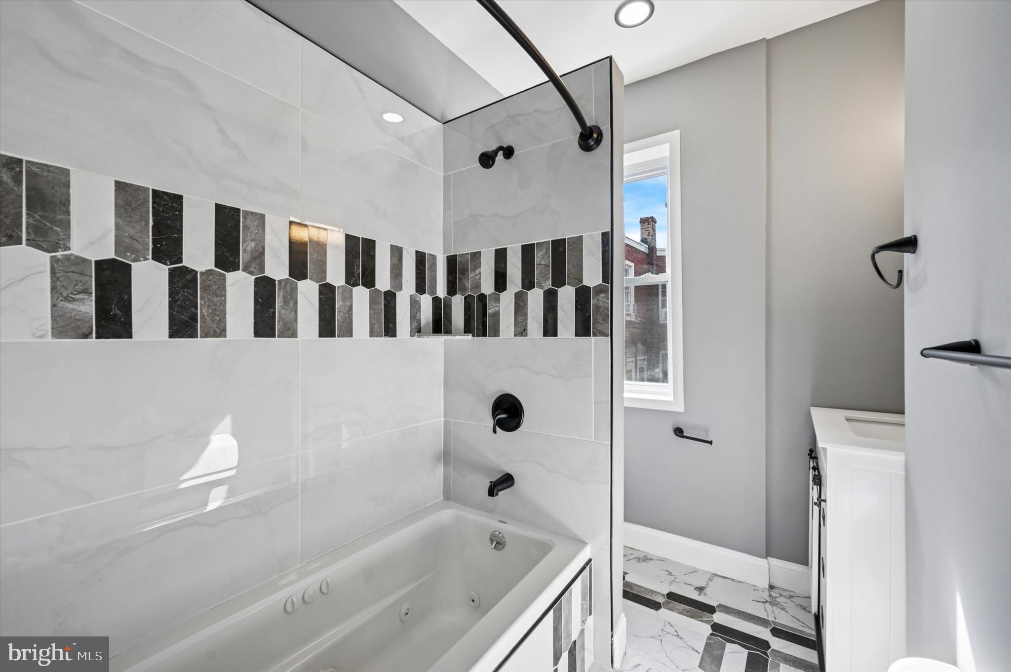 WALNUT HILL - Residential