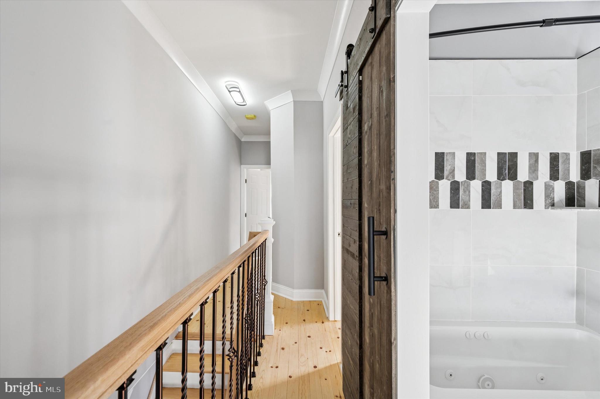 WALNUT HILL - Residential