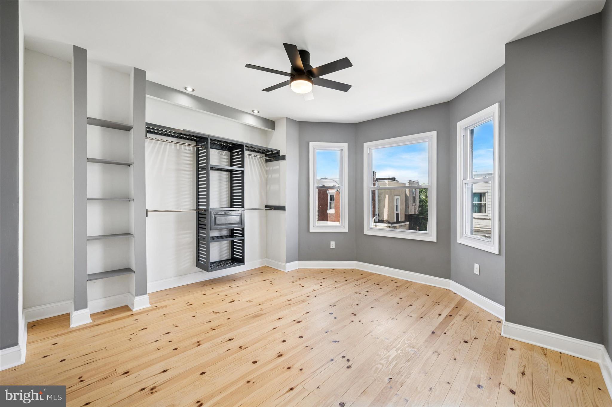 WALNUT HILL - Residential