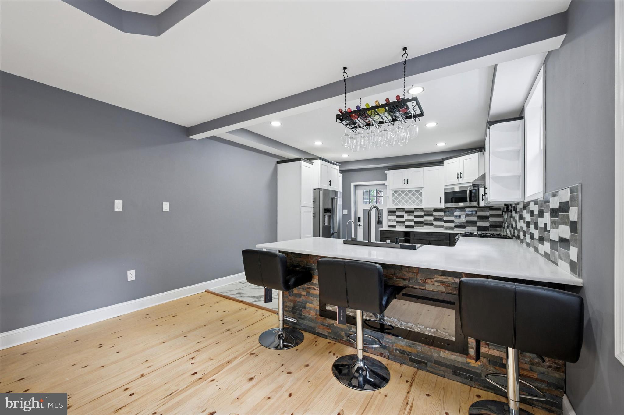 WALNUT HILL - Residential