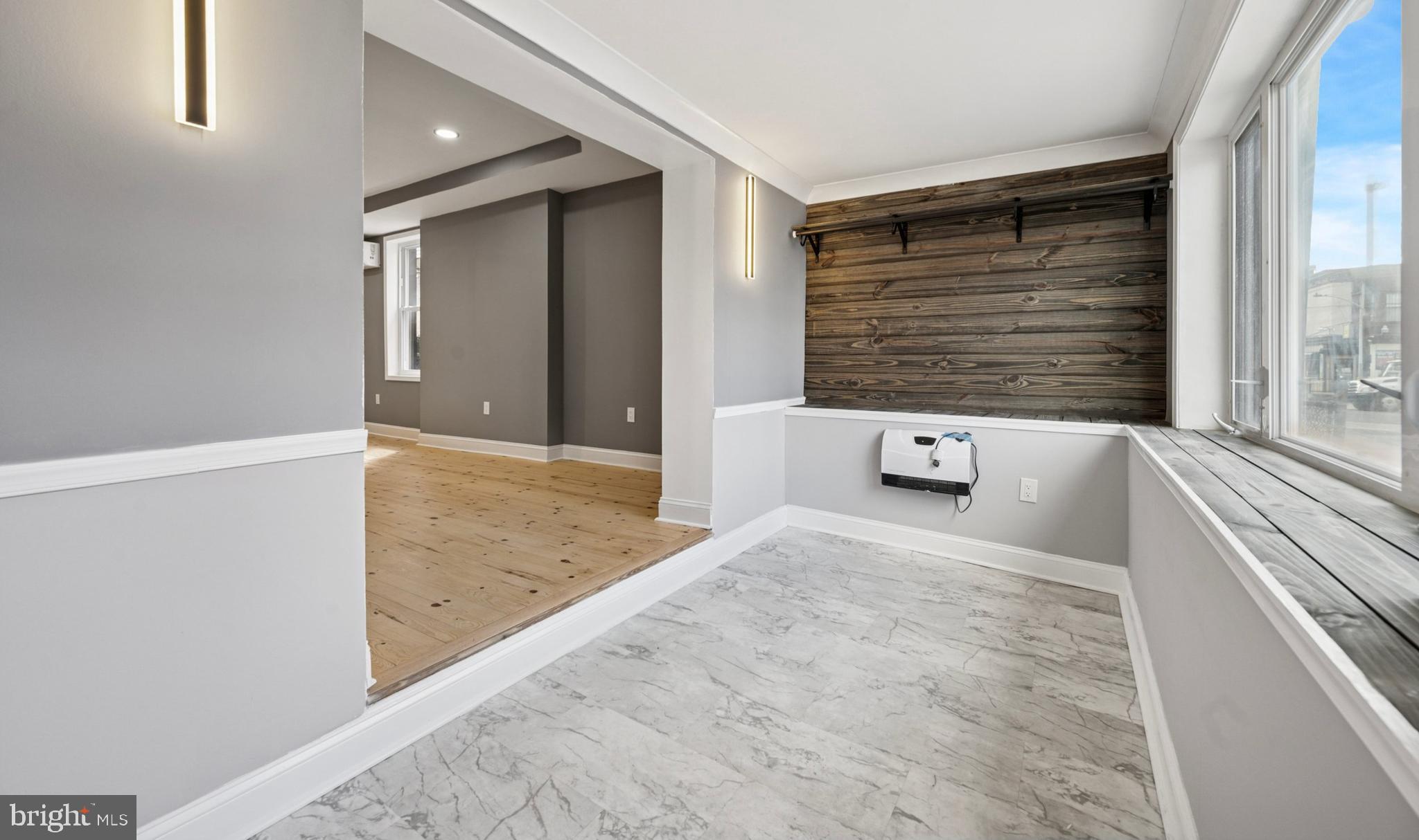 WALNUT HILL - Residential