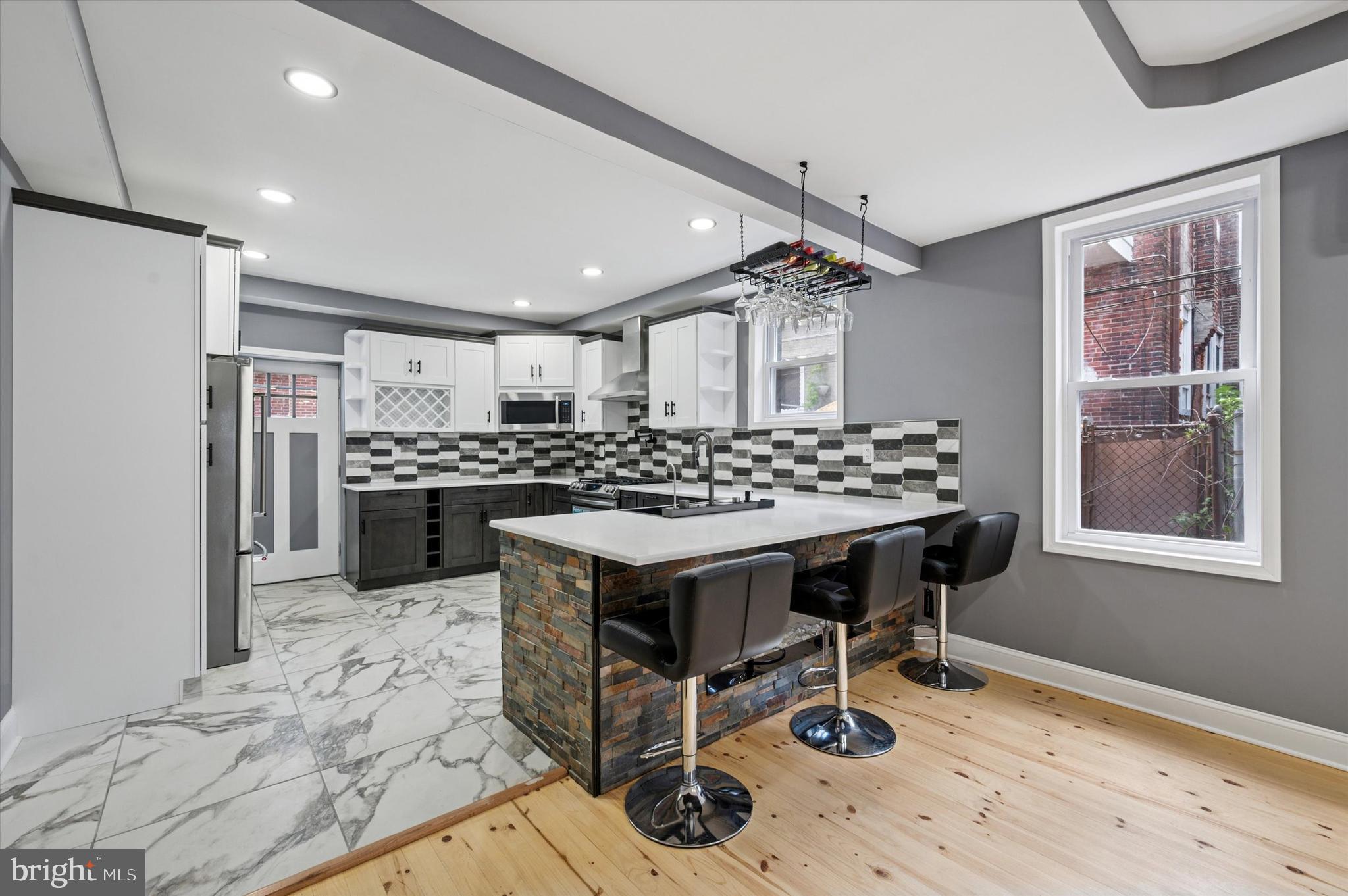 WALNUT HILL - Residential