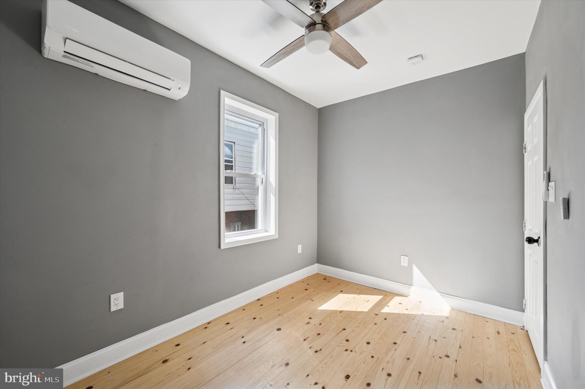 WALNUT HILL - Residential