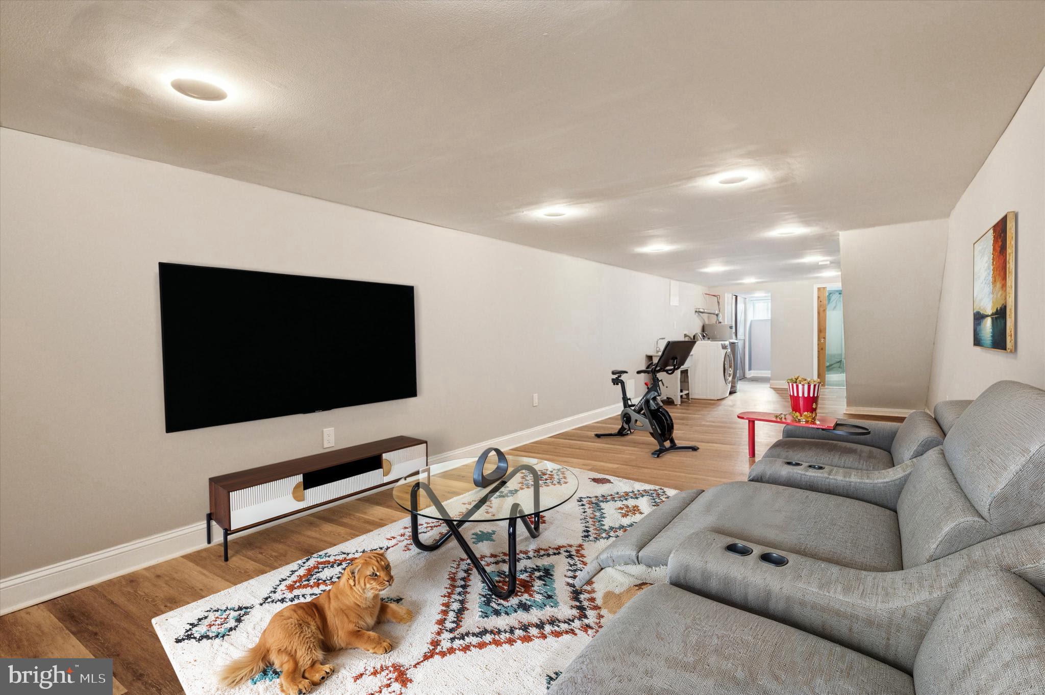 WALNUT HILL - Residential