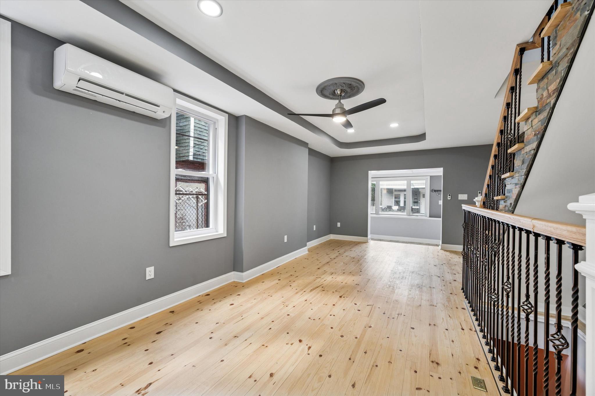 WALNUT HILL - Residential