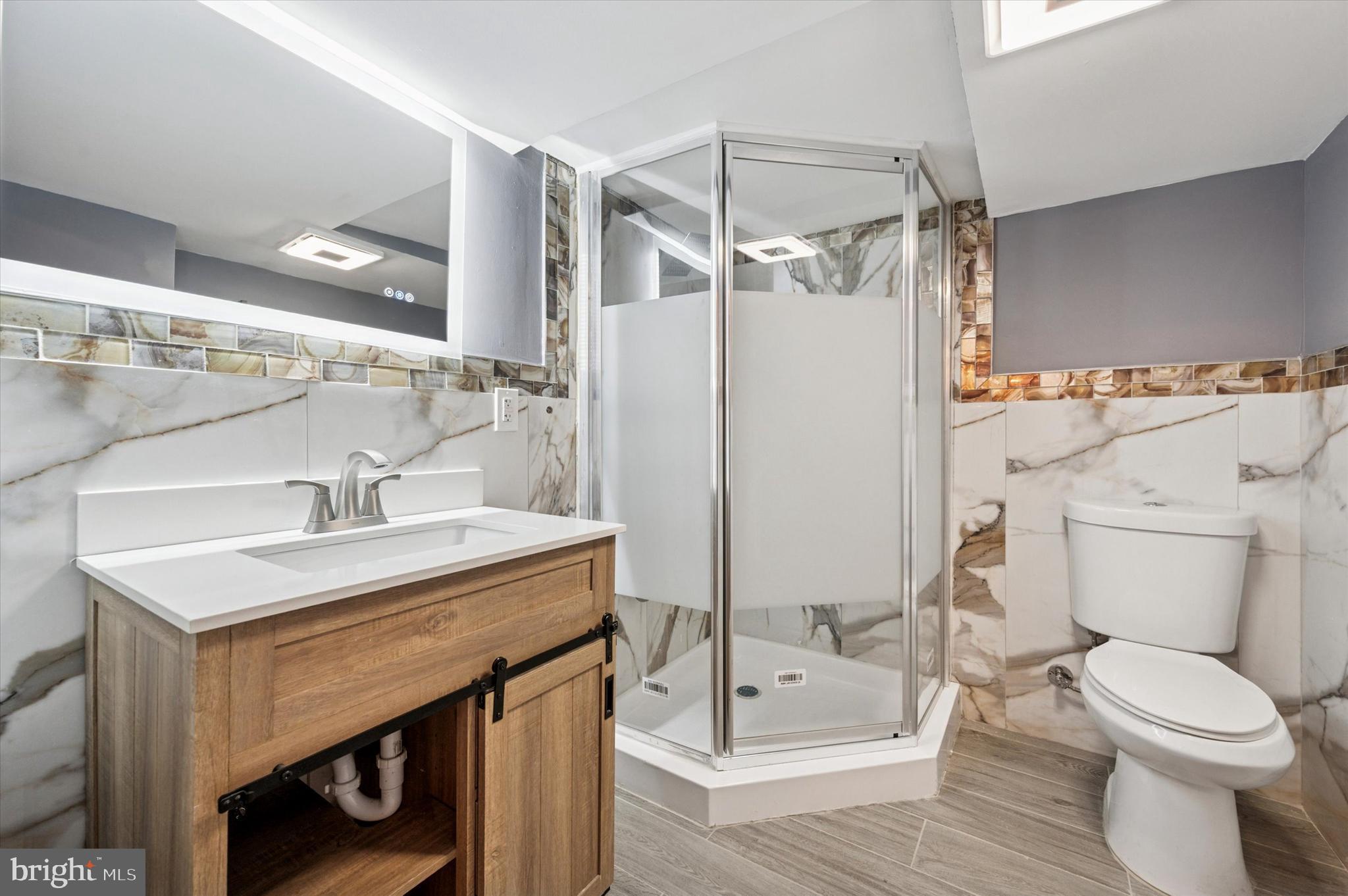 WALNUT HILL - Residential