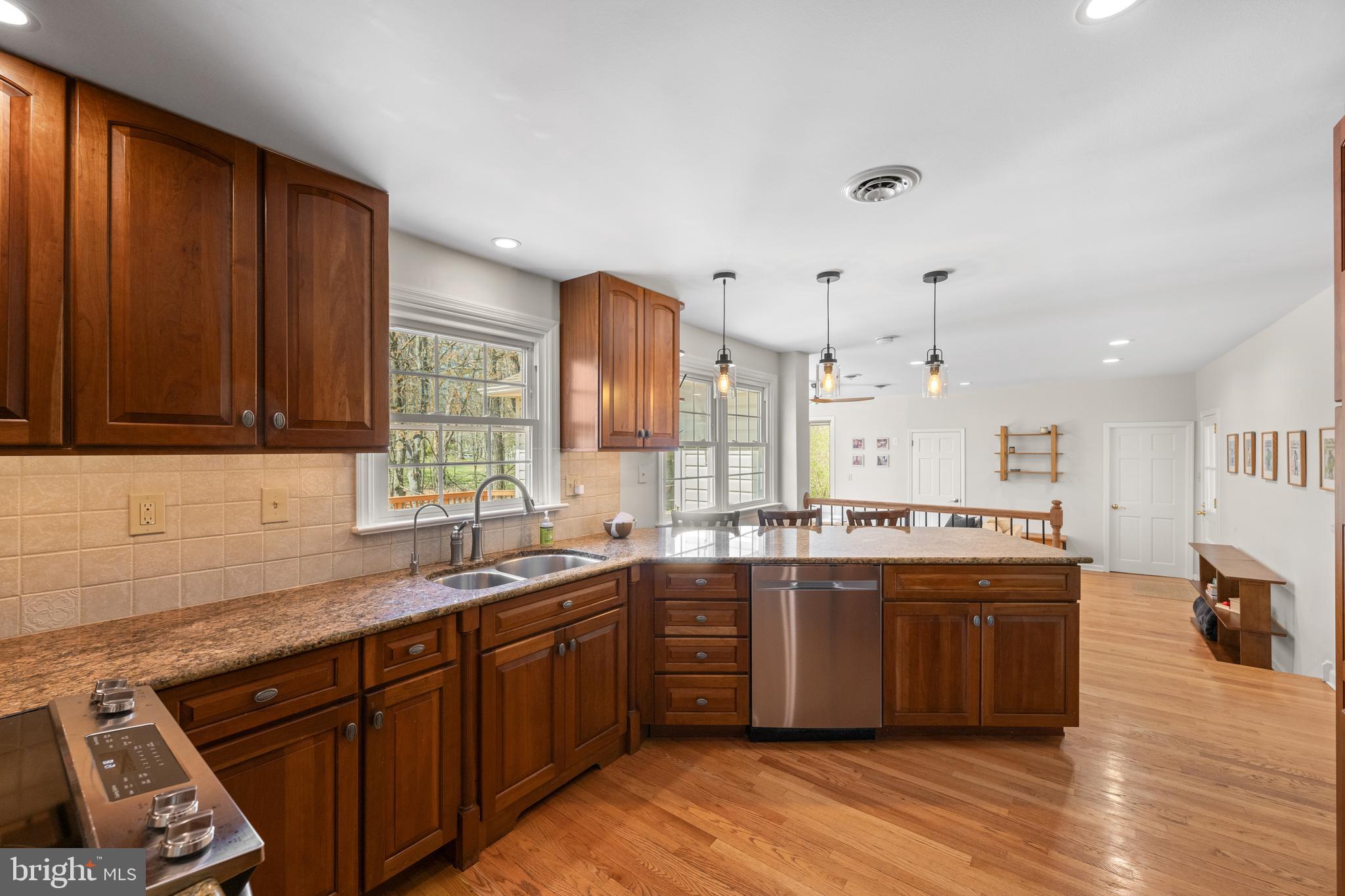 INDIAN HILL - Residential