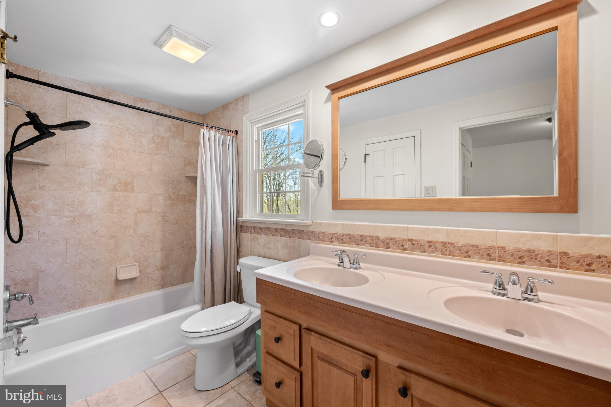 INDIAN HILL - Residential