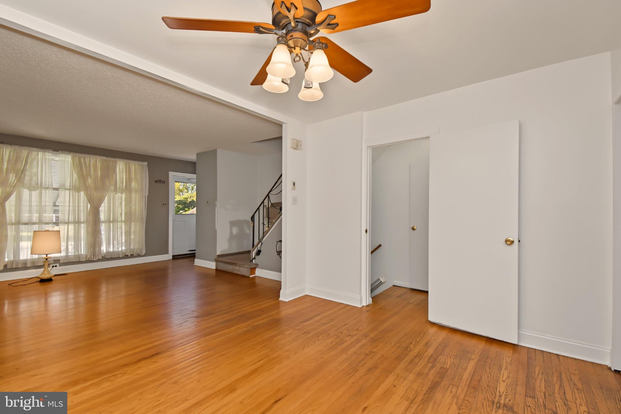 3512 CHURCHILL LANE