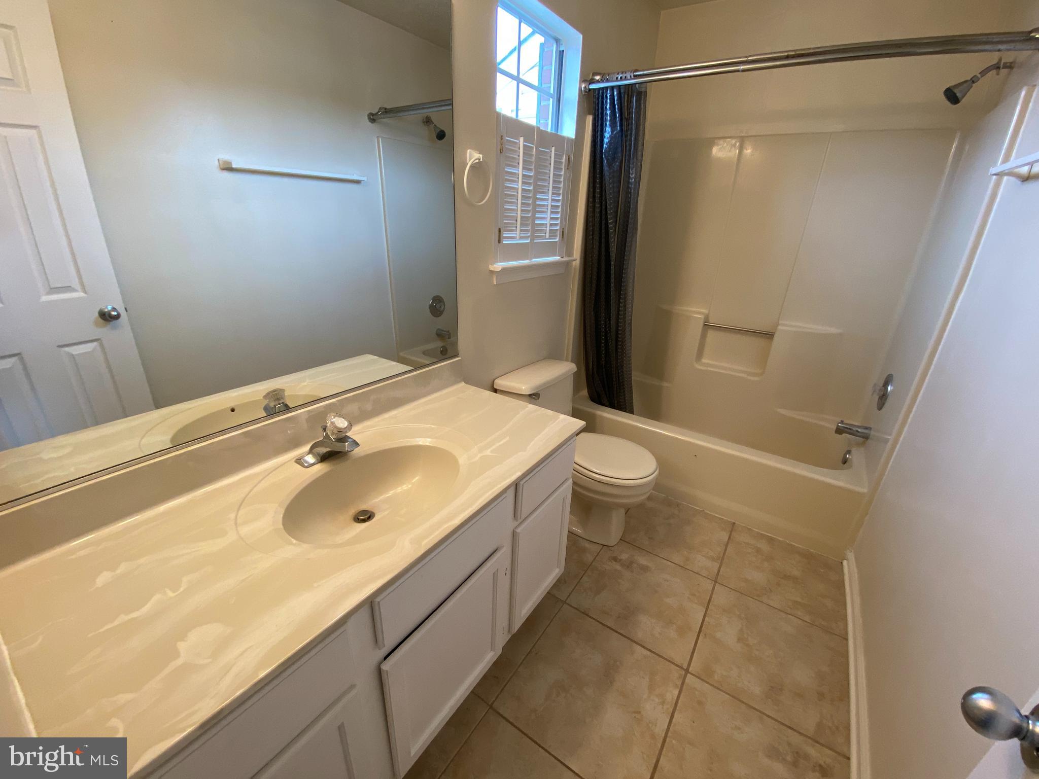 MALLARDS LANDING - Residential Lease