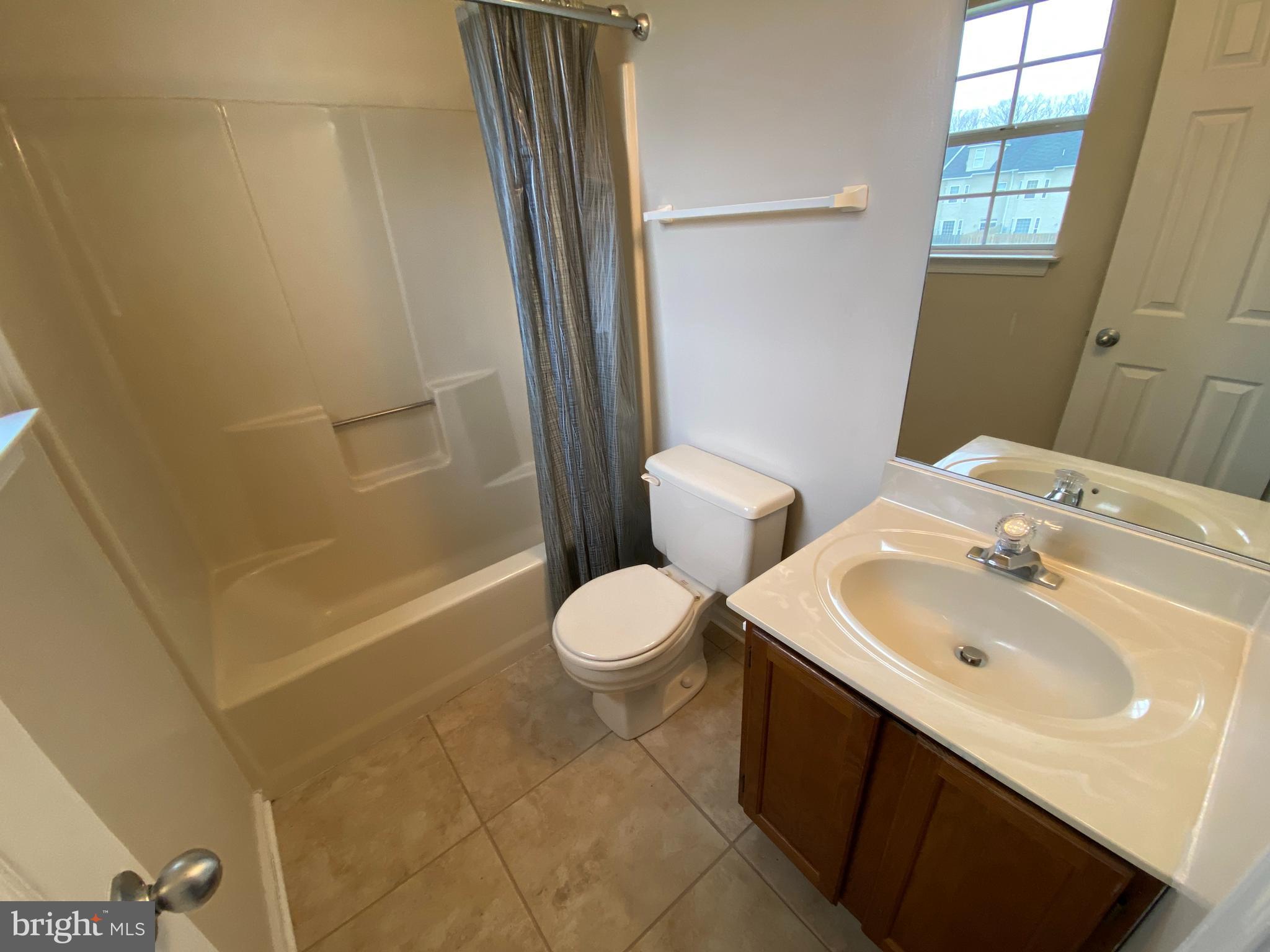 MALLARDS LANDING - Residential Lease