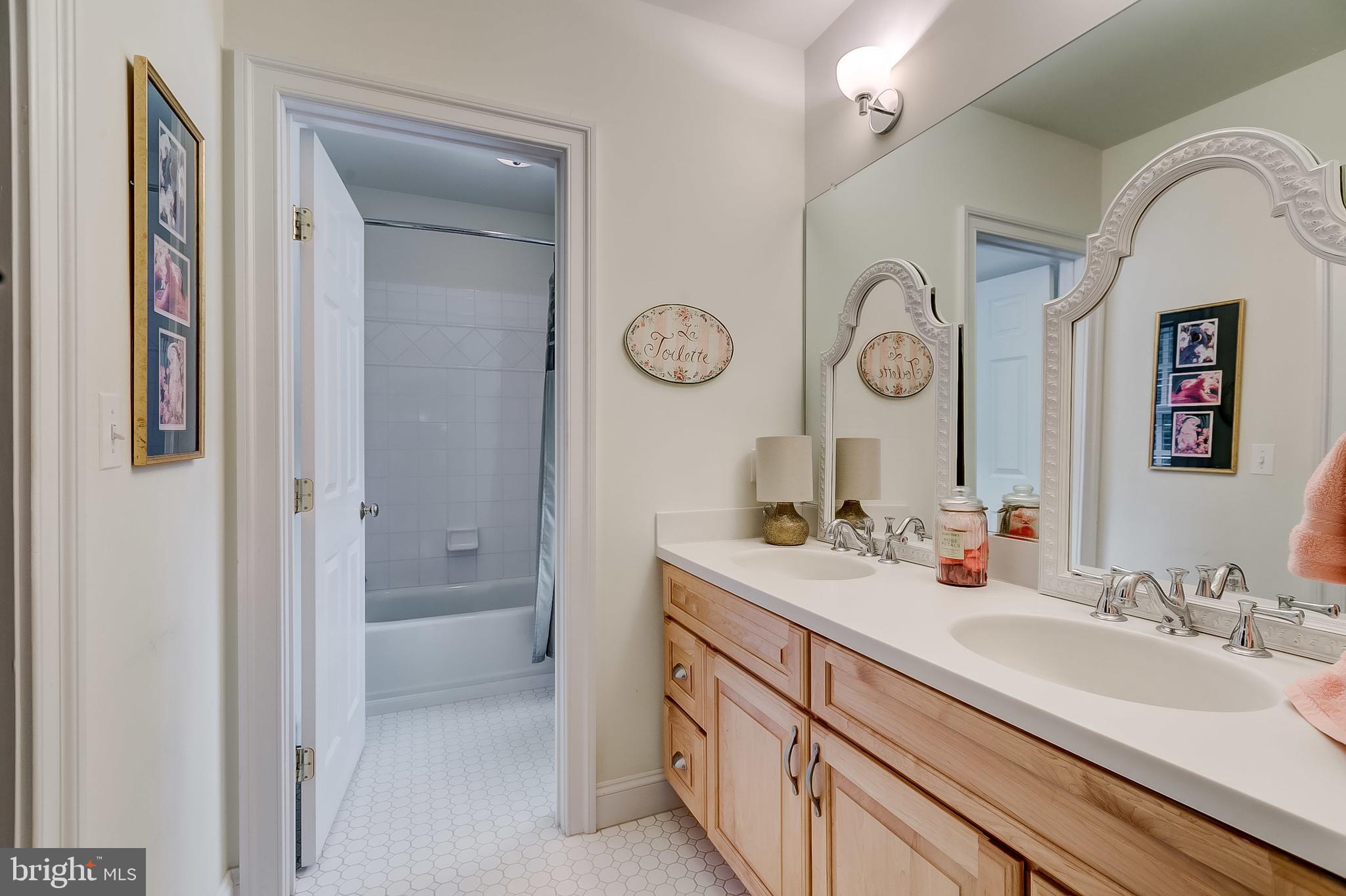 MEDFORD - Residential