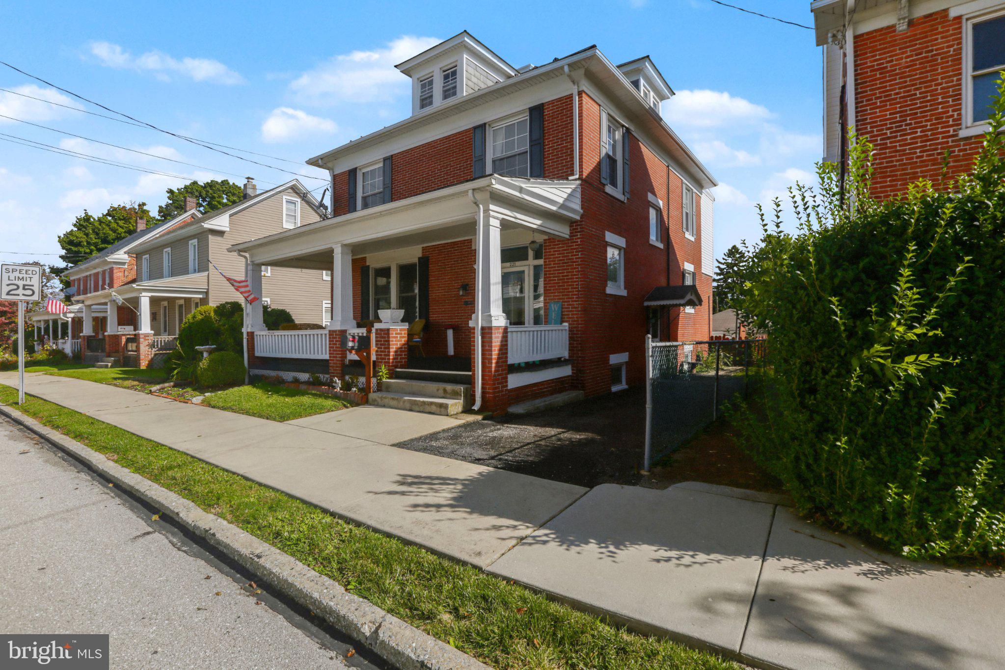 221 N CHARLES STREET