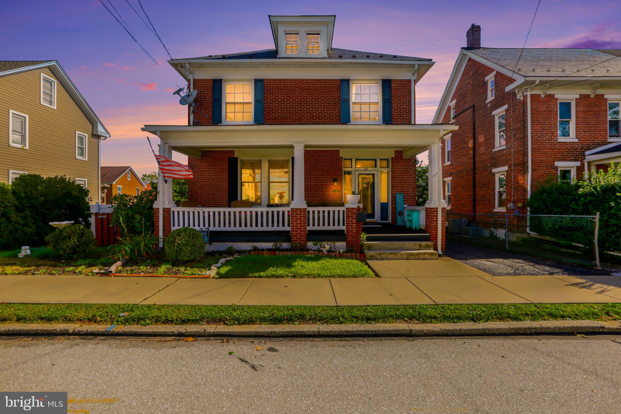 221 N CHARLES STREET