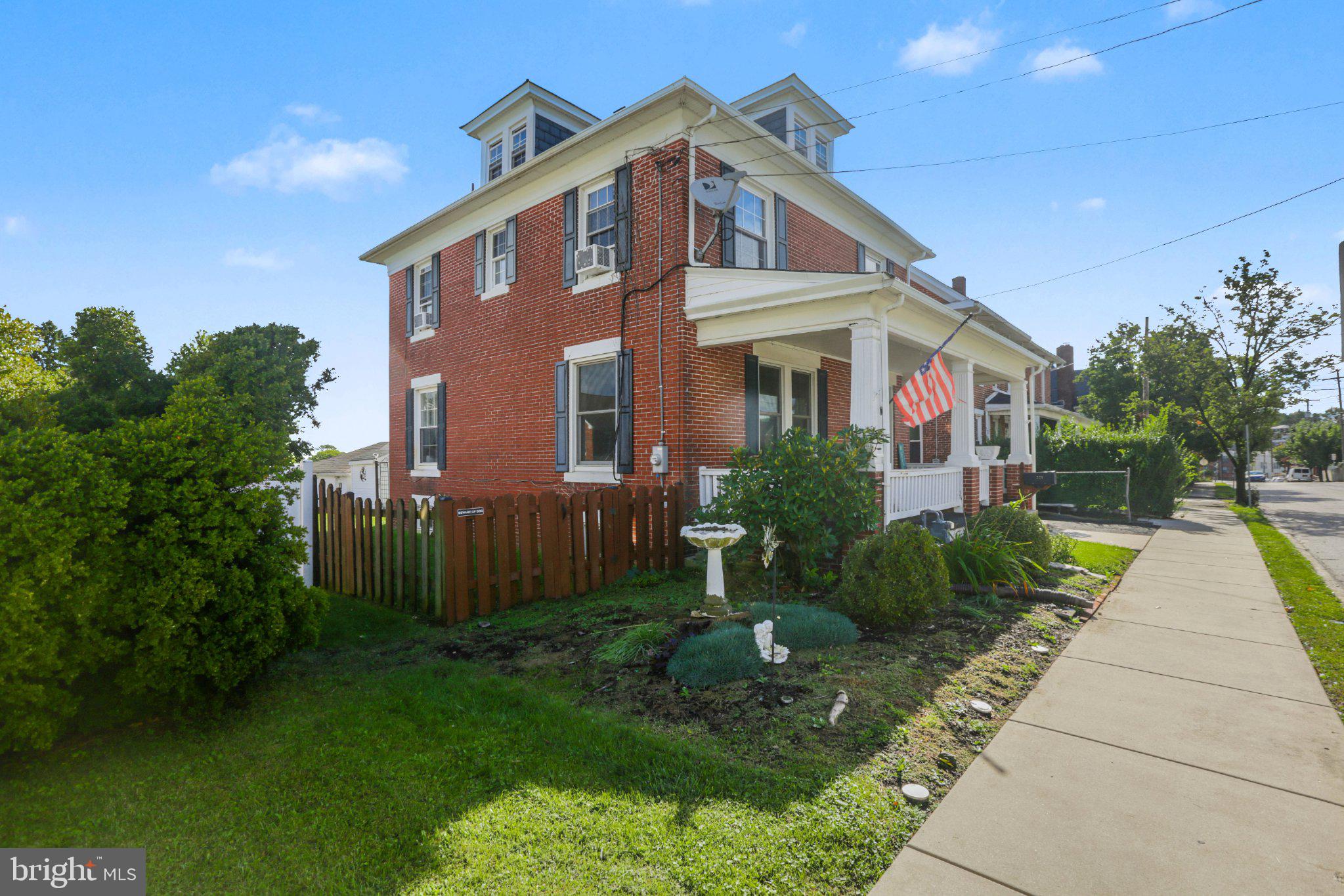 221 N CHARLES STREET