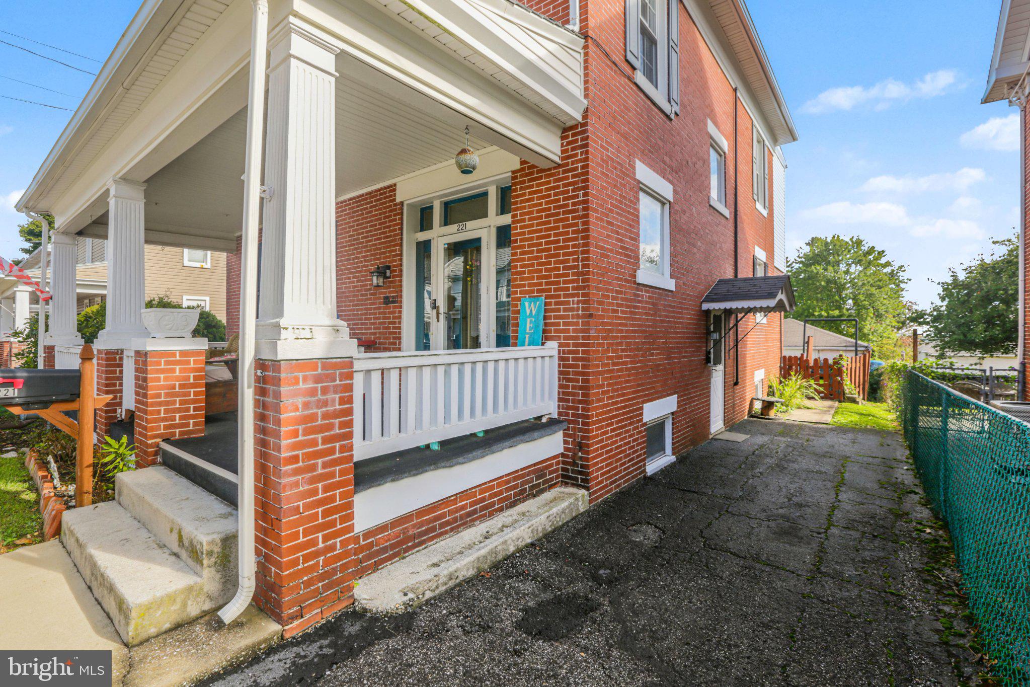 221 N CHARLES STREET