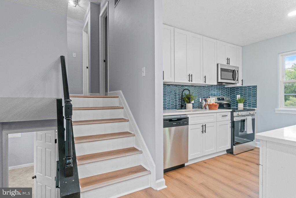 RAMBLING HILLS - Residential